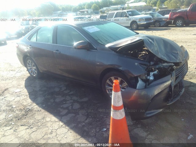 Toyota Camry (2015)