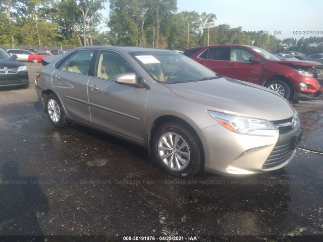 Toyota Camry (2017)