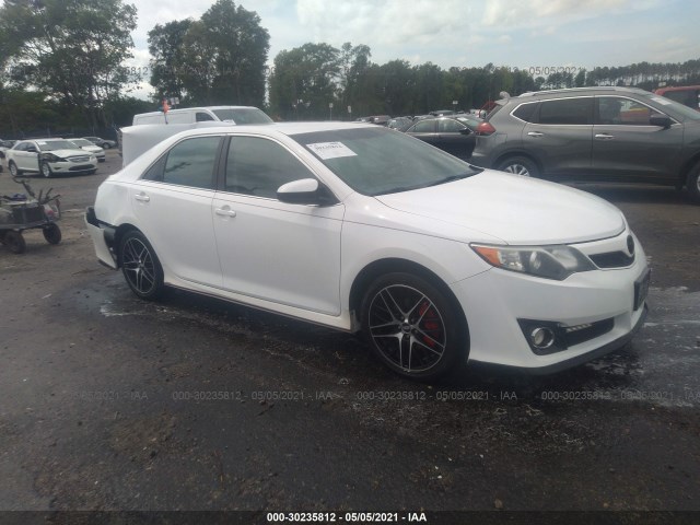 Toyota Camry (2014)