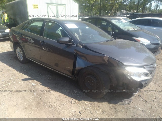 Toyota Camry (2014)