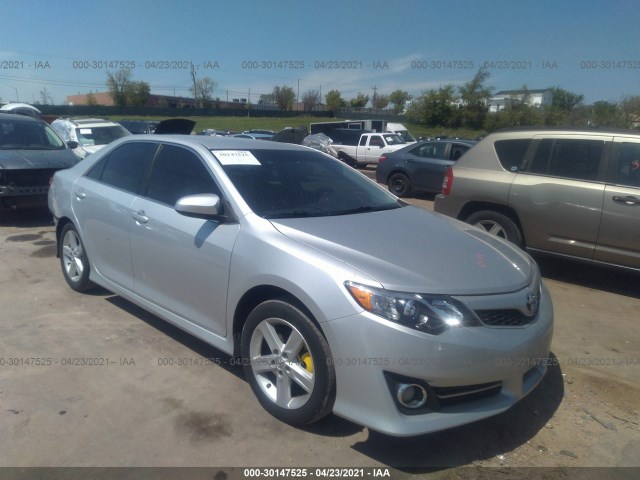 Toyota Camry (2014)
