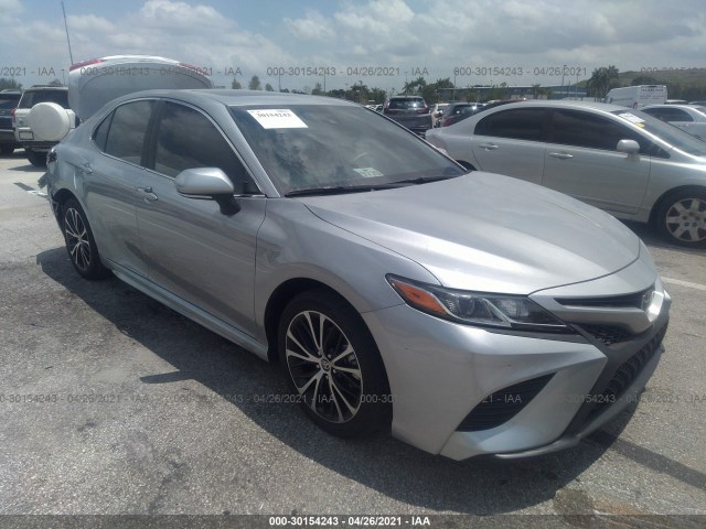Toyota Camry (2020)