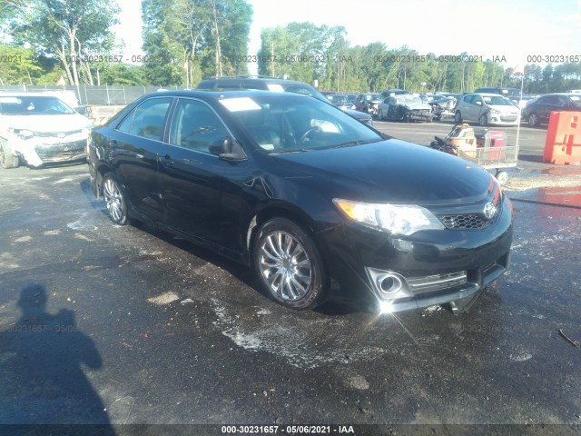 Toyota Camry (2012)