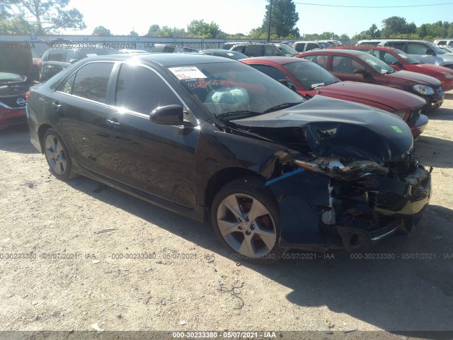 Toyota Camry (2012)