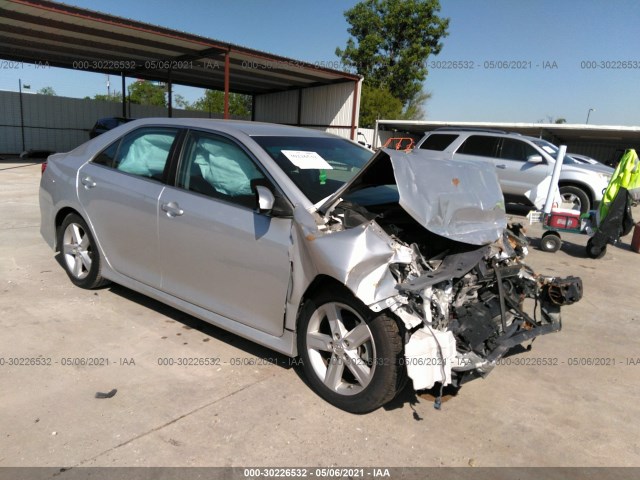 Toyota Camry (2014)