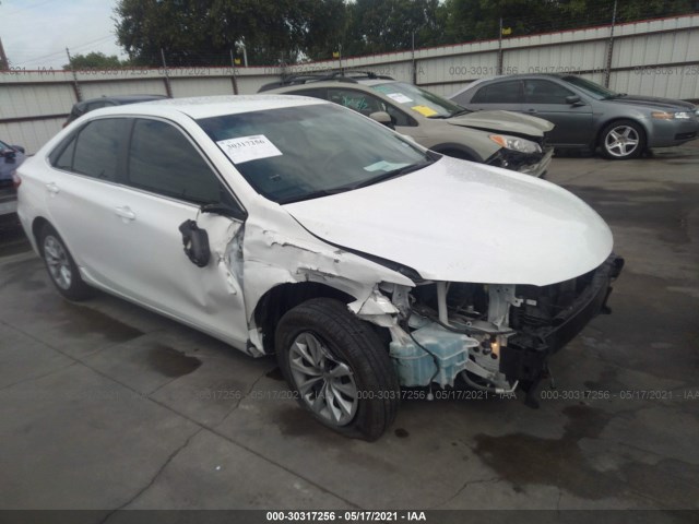 Toyota Camry (2015)