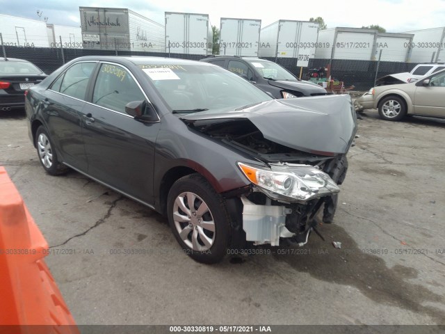 Toyota Camry (2012)