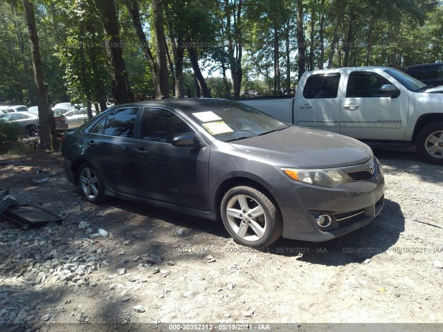Toyota Camry (2012)