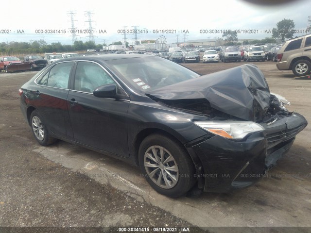 Toyota Camry (2015)