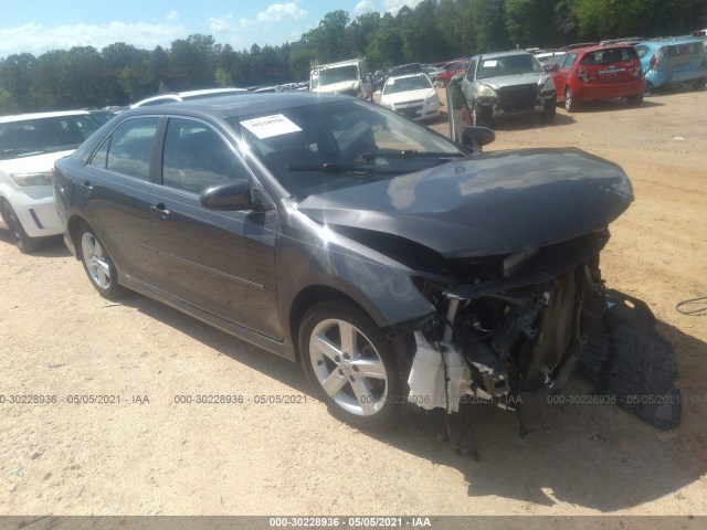 Toyota Camry (2012)