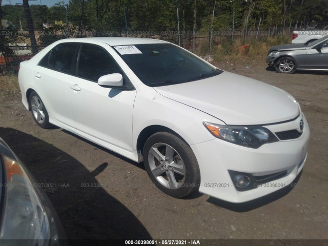 Toyota Camry (2012)