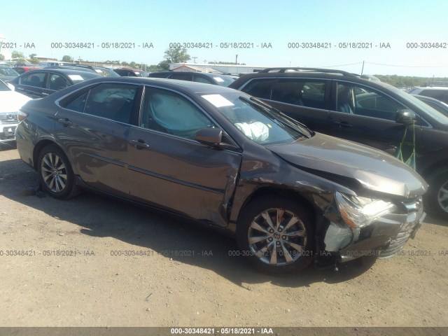 Toyota Camry (2015)