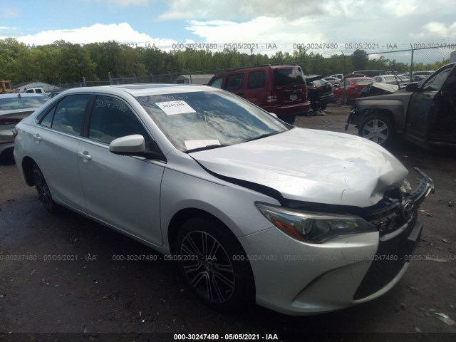 Toyota Camry (2016)