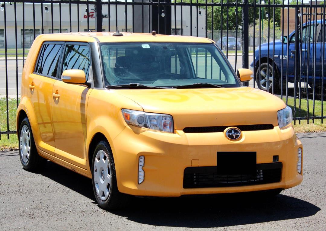 Toyota Scion xb (2013)