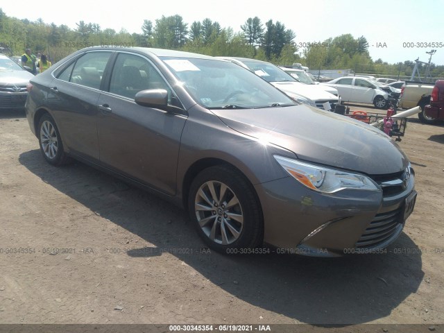 Toyota Camry (2016)