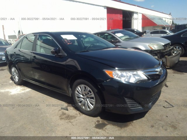Toyota Camry (2013)