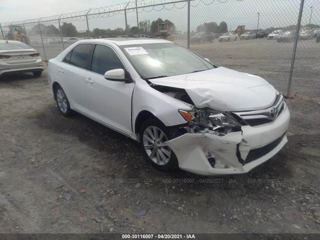 Toyota Camry (2014)