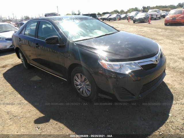 Toyota Camry (2013)