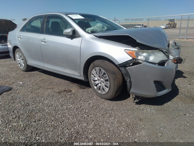 Toyota Camry (2014)