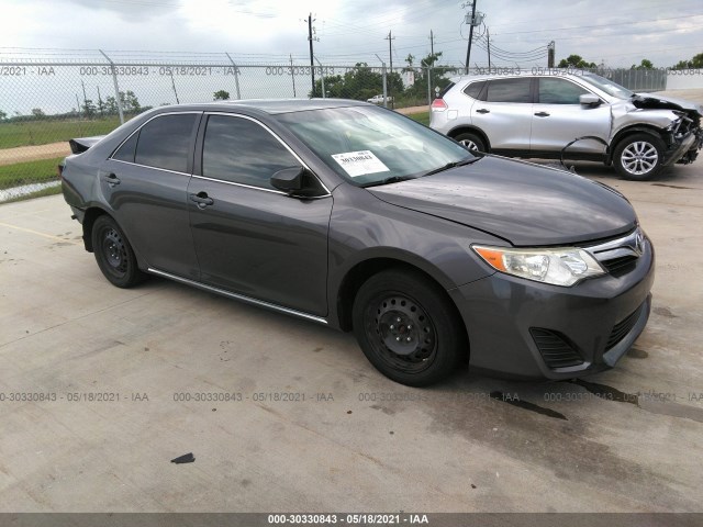 Toyota Camry (2014)