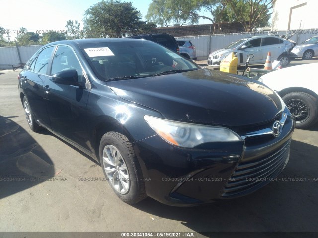 Toyota Camry (2016)