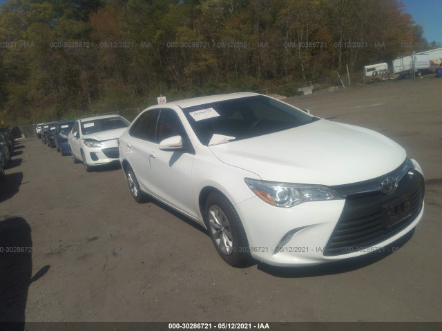 Toyota Camry (2016)