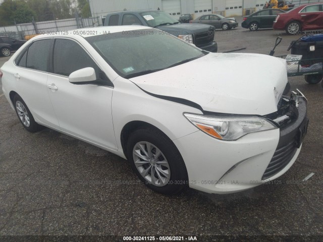 Toyota Camry (2016)