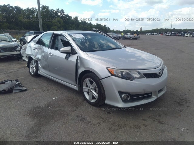 Toyota Camry (2014)