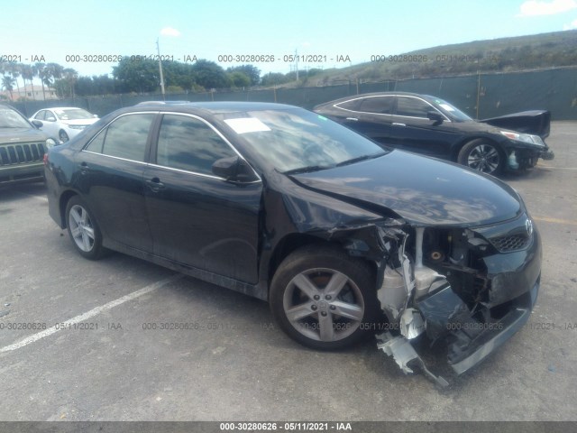 Toyota Camry (2014)