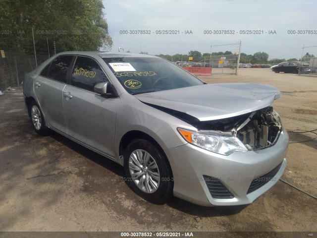 Toyota Camry (2012)