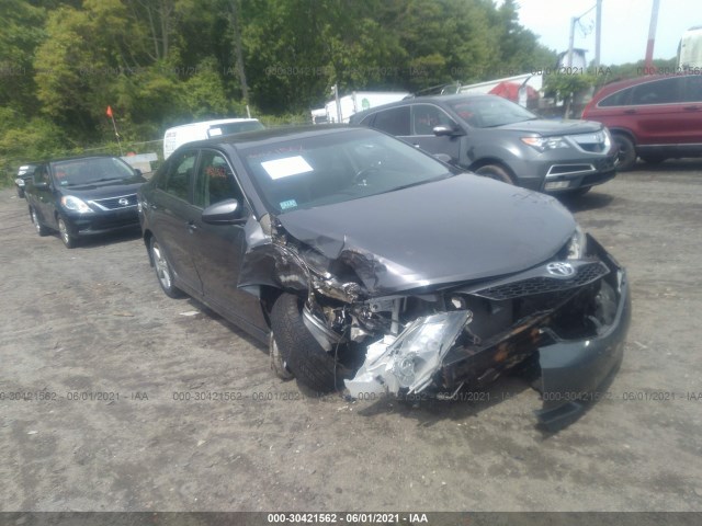 Toyota Camry (2014)