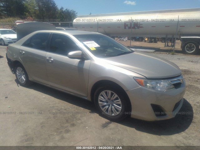Toyota Camry (2013)