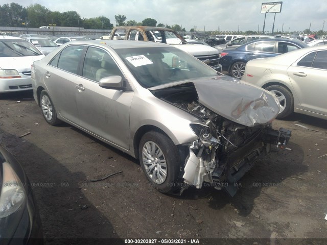 Toyota Camry (2014)