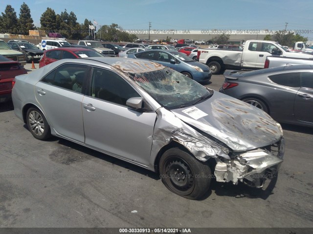 Toyota Camry (2014)