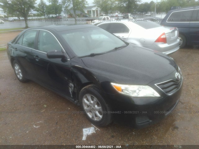 Toyota Camry (2011)