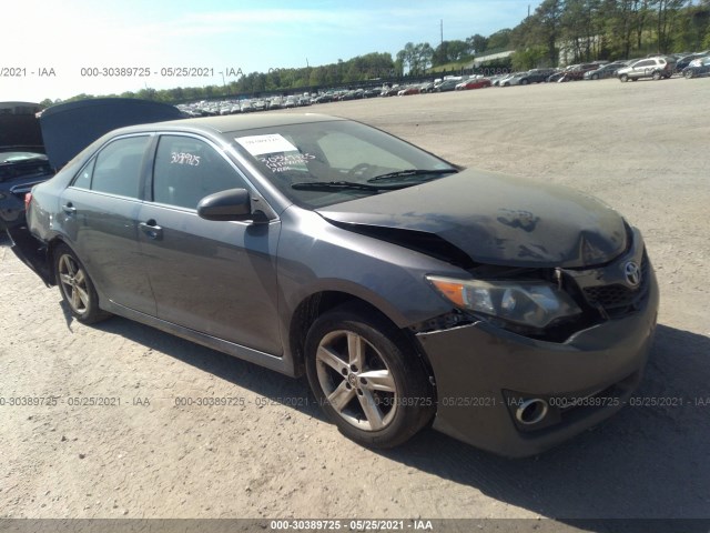 Toyota Camry (2014)