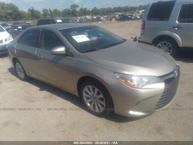 Toyota Camry (2015)