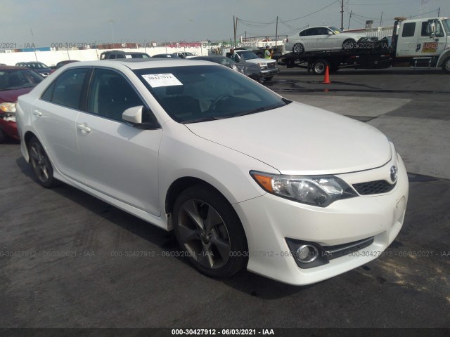 Toyota Camry (2014)