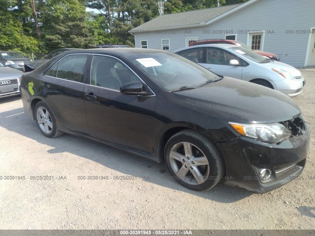 Toyota Camry (2014)