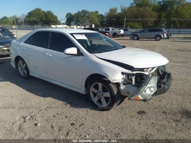 Toyota Camry (2014)