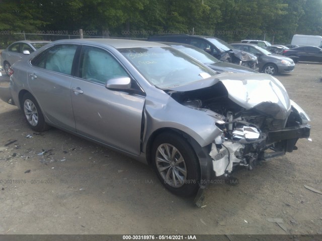 Toyota Camry (2015)
