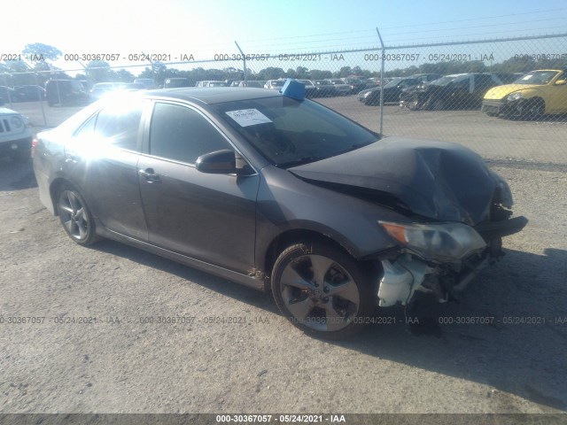 Toyota Camry (2014)