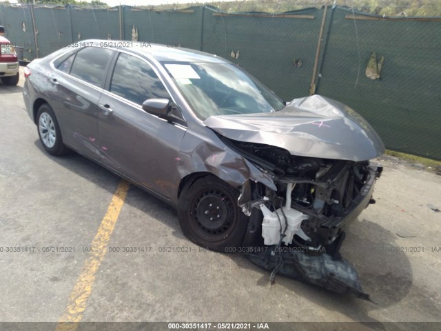 Toyota Camry (2016)