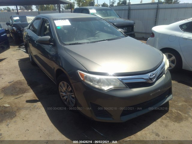 Toyota Camry (2012)