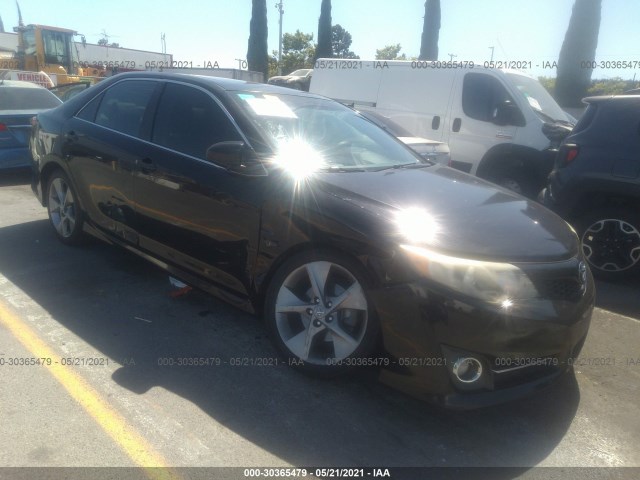 Toyota Camry (2012)