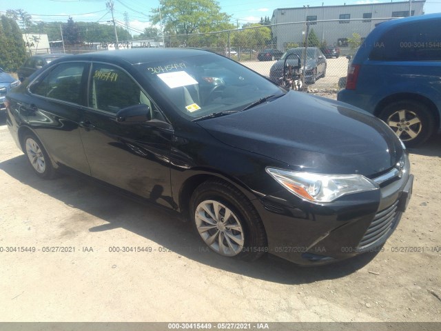 Toyota Camry (2016)