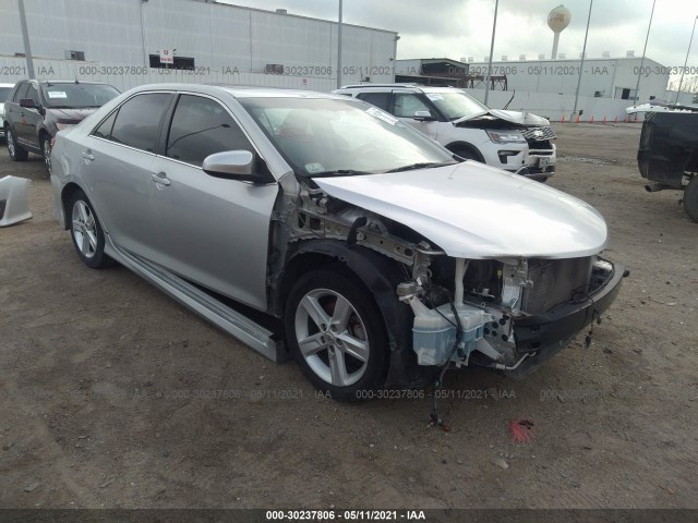 Toyota Camry (2012)