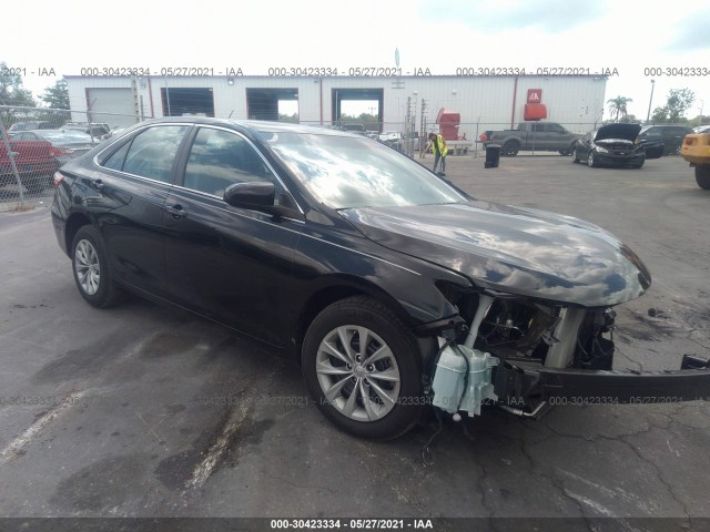 Toyota Camry (2017)