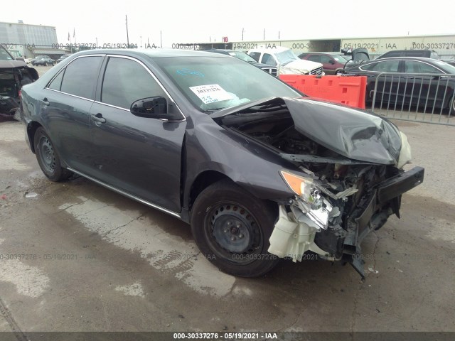 Toyota Camry (2012)