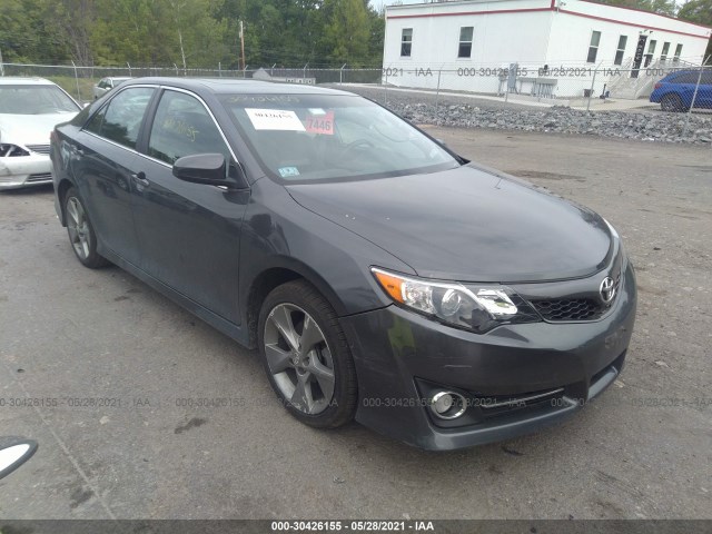 Toyota Camry (2012)
